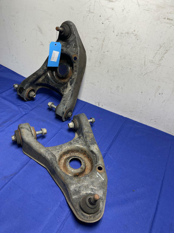 2003-04 Ford Mustang SVT Cobra Lower Control Arms Good Ball Joints 179