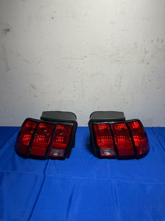 1999-04 Ford Mustang GT Tail Lights 4.6 V8 177