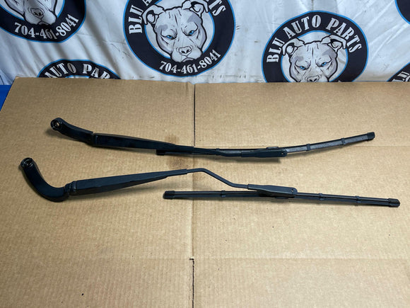 2015-23 Ford Mustang Wiper Arms & Wipers 197