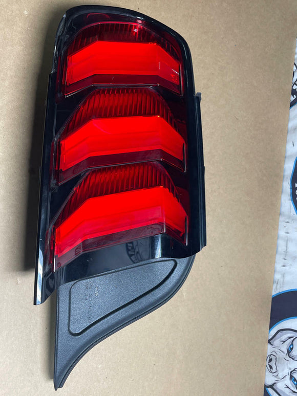 2018-23 Ford Mustang GT Driver LH Tail Light 206