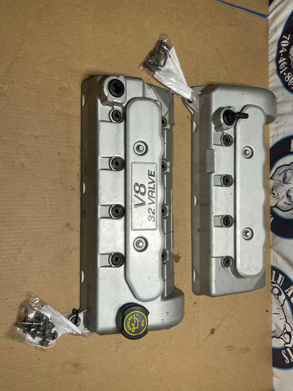 2003-04 Ford Mustang SVT Cobra Valve Covers 203