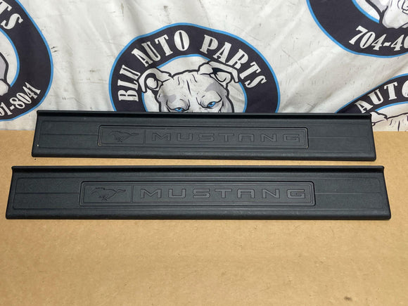 2018-23 Ford Mustang Outer Door Sills 204