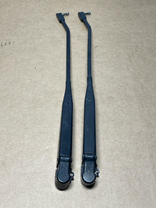 1987-93 Ford Mustang GT Wiper Arms Pair 201