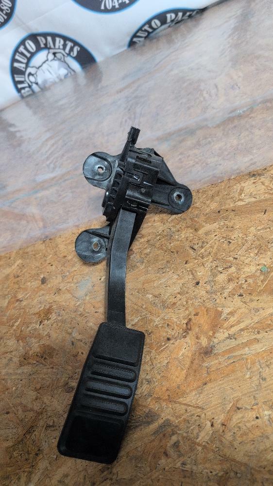 2018-23 Ford Mustang GT Coyote Gas Pedal Assembly 242