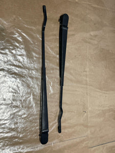 1999-04 Ford Mustang SVT Wiper Arms Pair 233