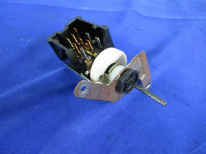 1999-04 Ford Mustang Head Light Switch Interior Dial BA