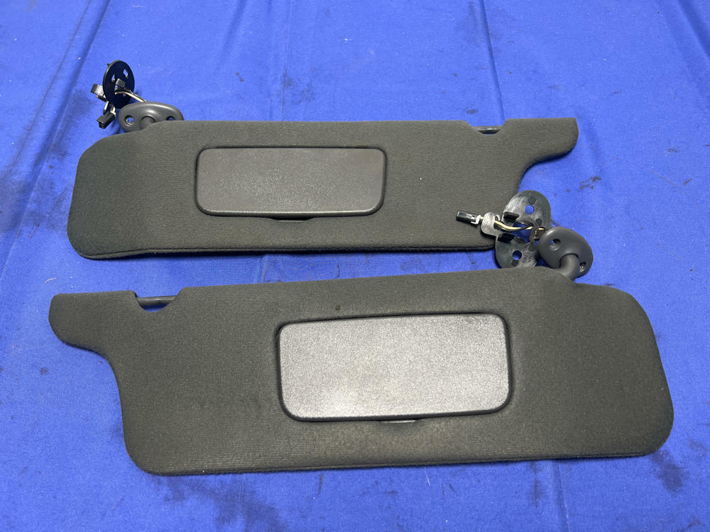 1999-04 Ford Mustang Coupe Dark Charcoal Interior Sunvisors Pair 122 ...